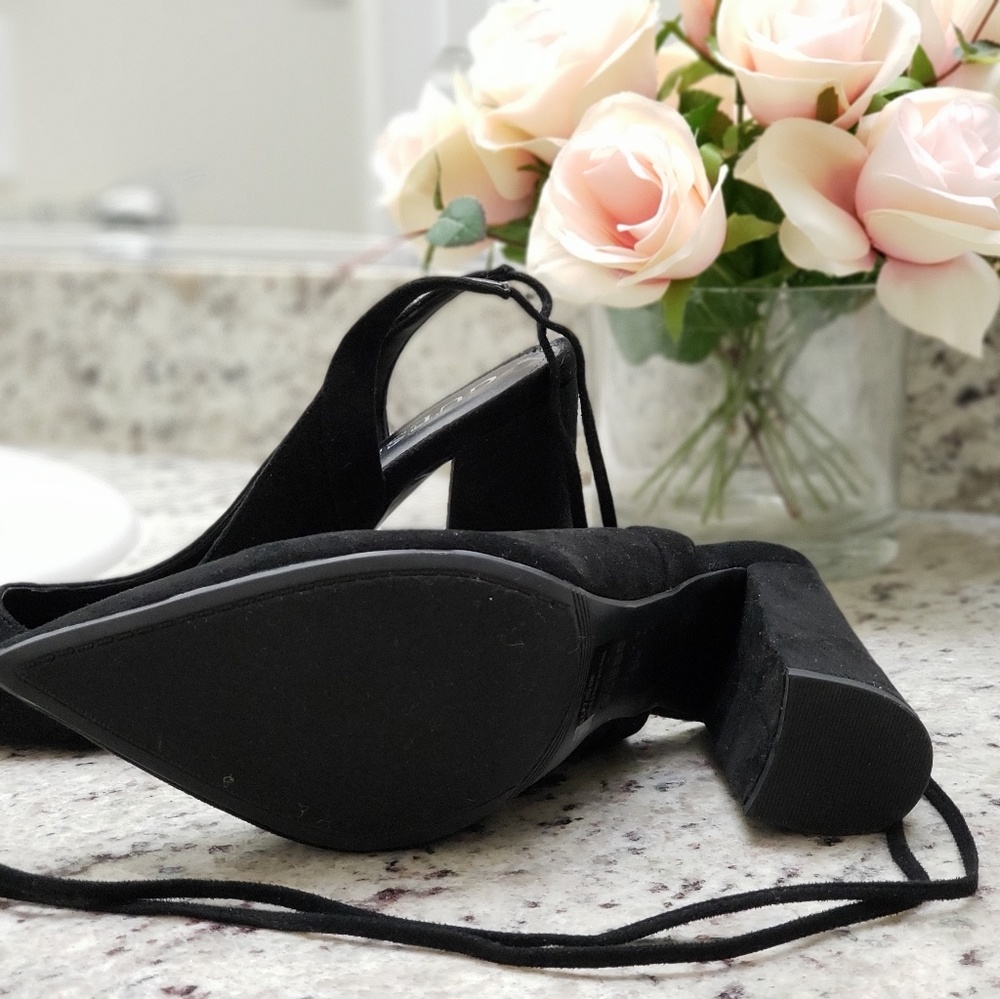 Guess Block Heels tassle straps- never been worn